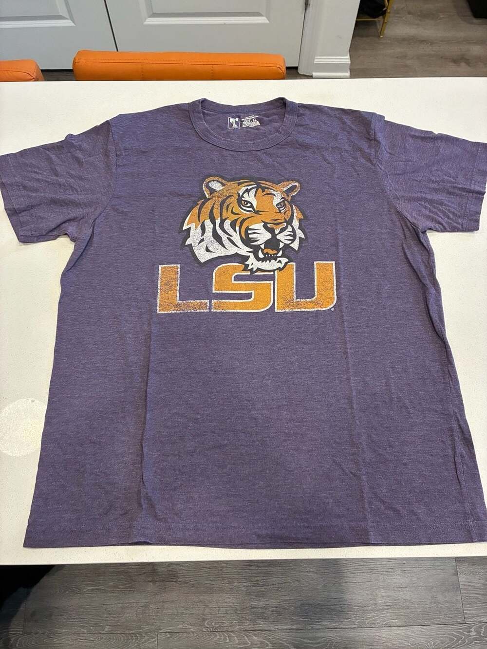 University T LSU Tigers Distressed Logo T-Shirt Size XL